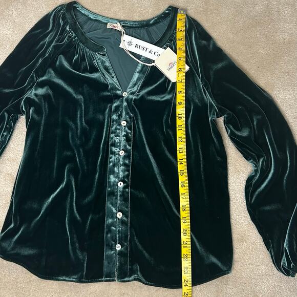 Faherty Silk Velvet Emerald Green V-Neck Blouse Stretch Naomi Sz M - Picture 8 of 11
